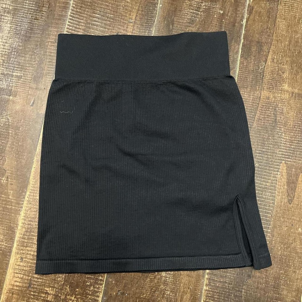 OQQ Black Ribbed Slimming Mini Skirt, Front Slit, Tummy Control